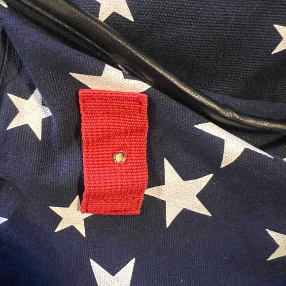🧡 5 for $25 🧡 WONDERWOMAN backpack - Picture 4 of 6